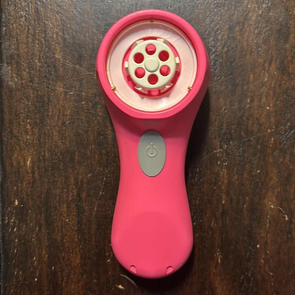 Hot Pink Clarisonic Mia 🩷 with Charger and Extra-Special Skincare Gift! - Picture 3 of 12